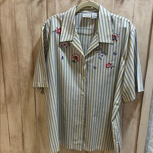 Napa Valley- Vintage Women’s Blue and Yellow Shirt with Beautiful Embroidery